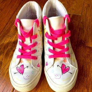 Girls clean cute white high tops sz13